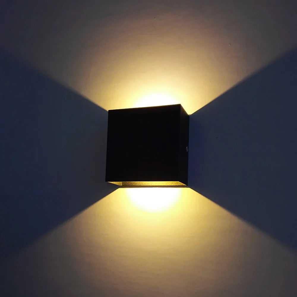 Schlanke LED-Wandleuchte für den Innenbereich